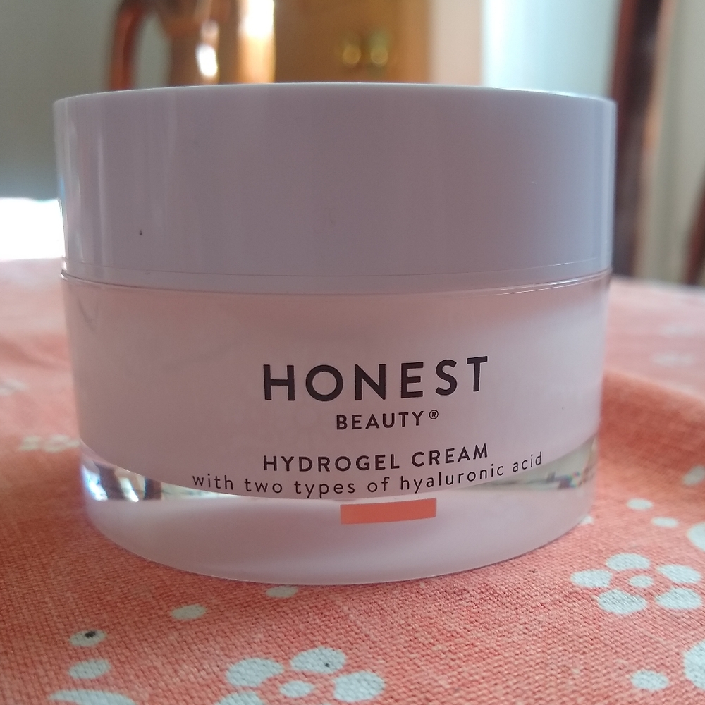 SOLD Hydrogel Cream by Honest Beauty